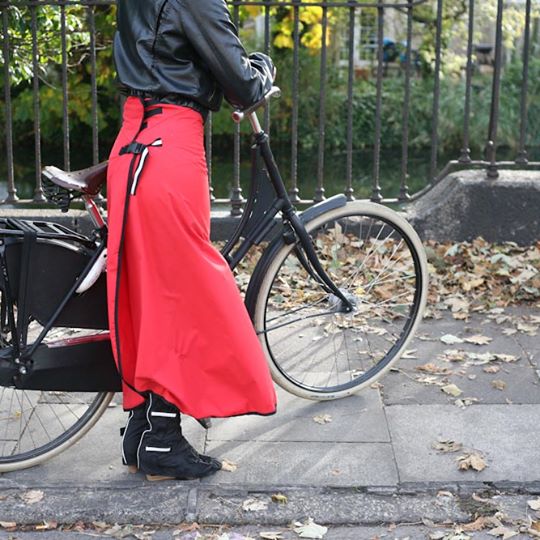 Georgia in Dublin Rain Wrap Protection pluie vélo pour jambes cycliste