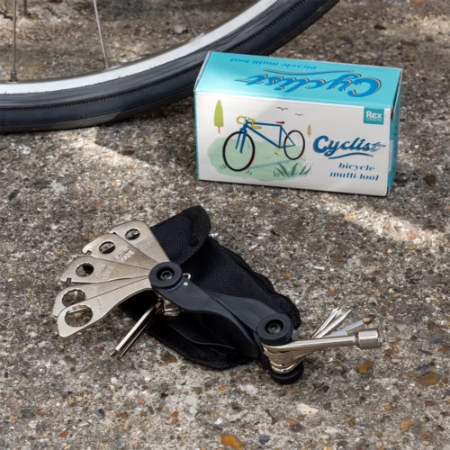 Outil multifonction vélo 14 en 1 — en situation
